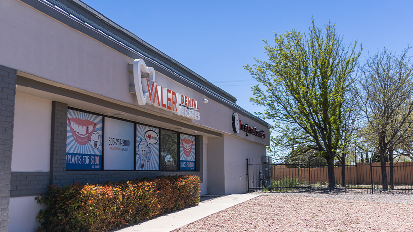 Exterior of Albuquerque dental office on Coors Boulevard